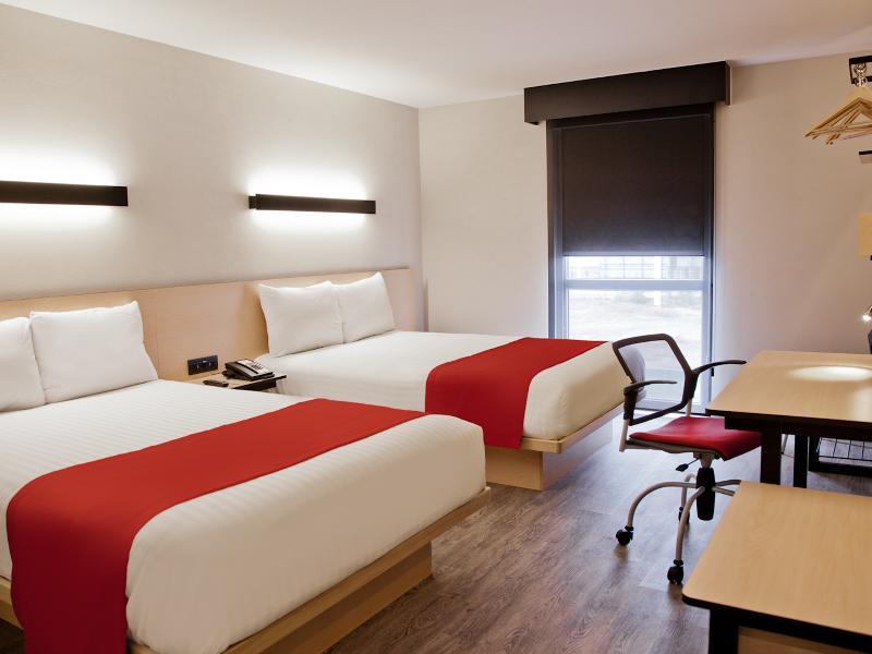 Hotel Express By Marriott Guadalajara Aeropuerto Las Pintas